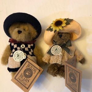 Set of 2 Boyds Bear plush. Original tags